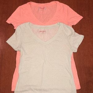 V-neck T-shirt’s